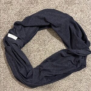 Dark gray lululemon vinyasa scarf